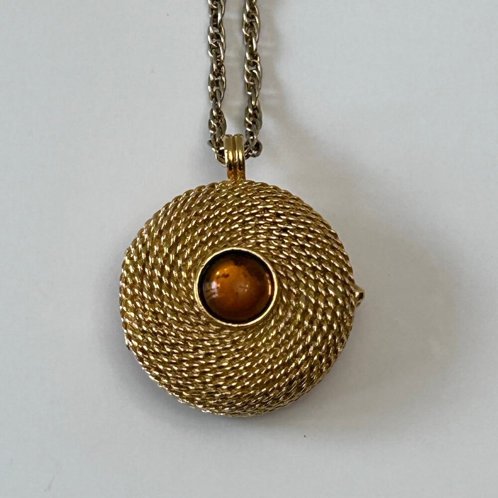 Beeline Vintage Solid Perfume Locket Pendant Necklace - Picture 2 of 12